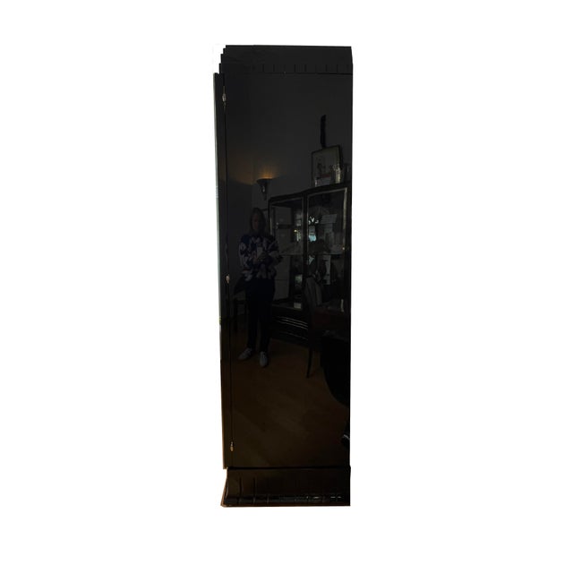 French Art Deco Cabinet in Walnut with Black Lacquer, 1920s For Sale - Image 4 of 18