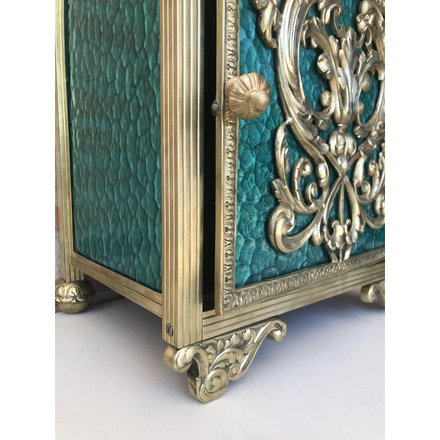 Antique Louis XVI Bronze Vitrine Nightstands with Green Glass Doors and Drawer, Set of 2 For Sale - Image 9 of 18