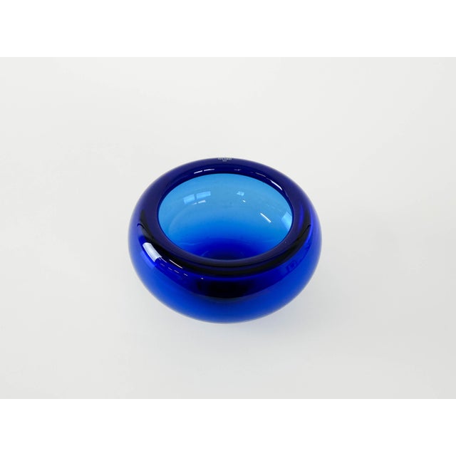 Holmegaard Danish Cobalt Glass Bowl by Per Lütken for Holmegaard, 1960s For Sale - Image 4 of 8