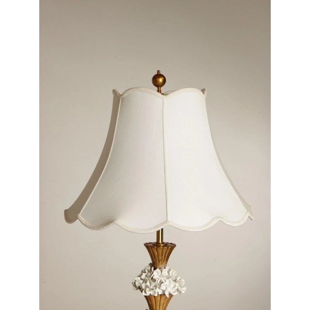 Hollywood Regency Italian Hollywood Regency Ceramic Floral Table Lamp For Sale - Image 3 of 12