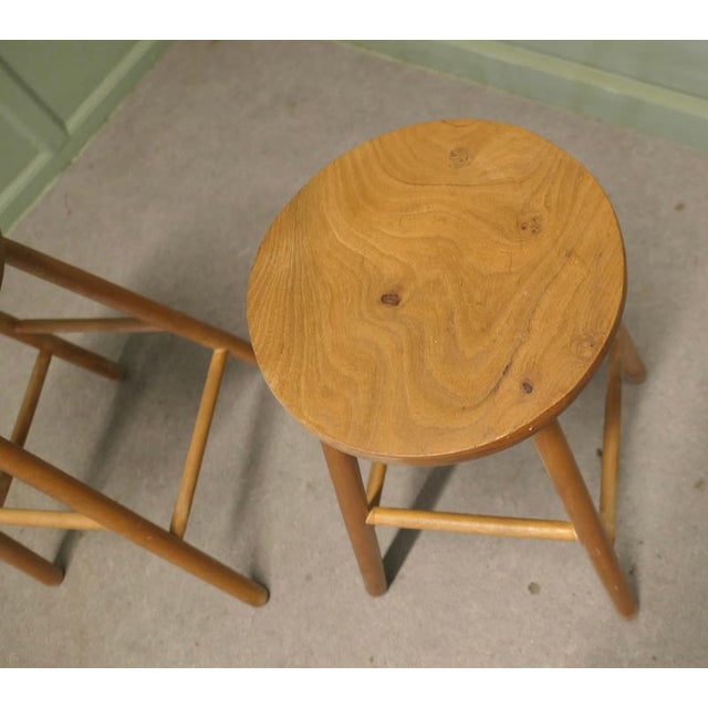 1960s Tall Beech and Elm Farmhouse Kitchen Stools, 1960, Set of 2 For Sale - Image 5 of 7