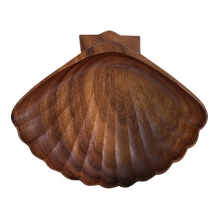 1960s Monkey Wood Decorative Scallop Shell Bowl For Sale