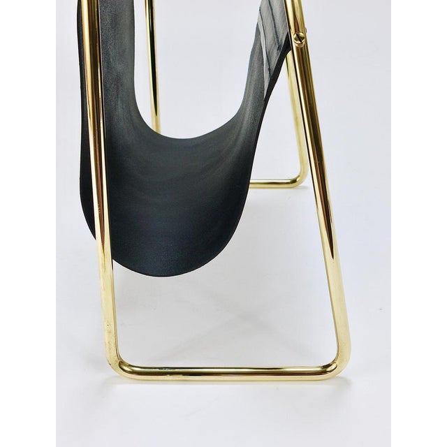 Mid-Century Magazine Rack in Brass and Black Leather attributed to Carl Auböck, Austria, 1950s For Sale - Image 9 of 18