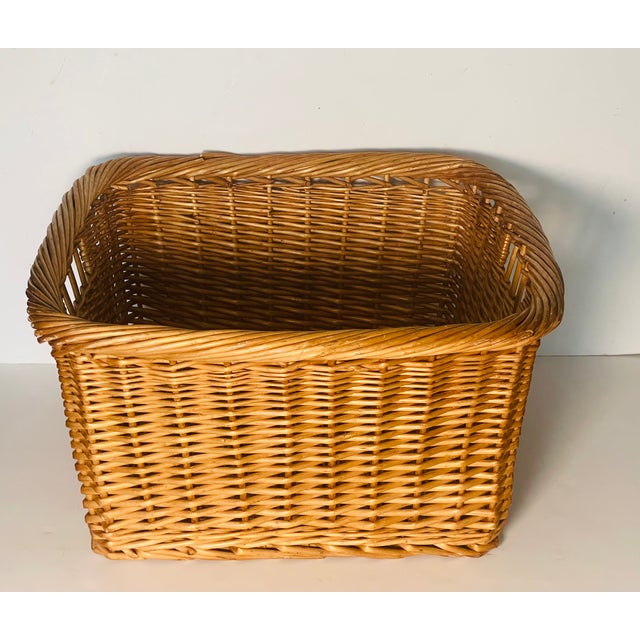 Beautiful vintage French market handmade wicker basket with handles and great proportions.