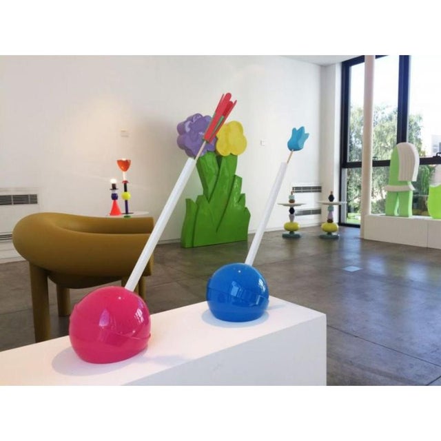 Contemporary Lollipop Vase in Powder-Coated Aluminum by Altreforme For Sale - Image 3 of 11