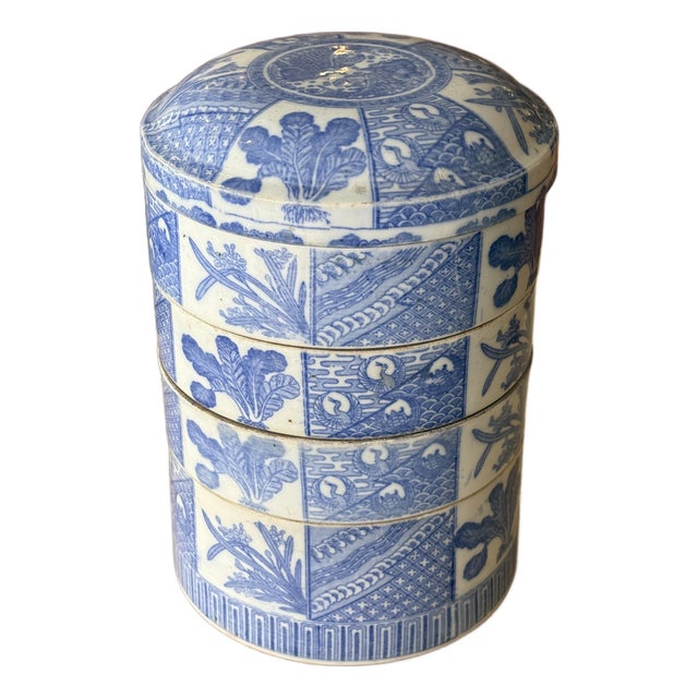 Antique Blue and White Porcelain 5-Piece Stacking Box 19th Century For Sale