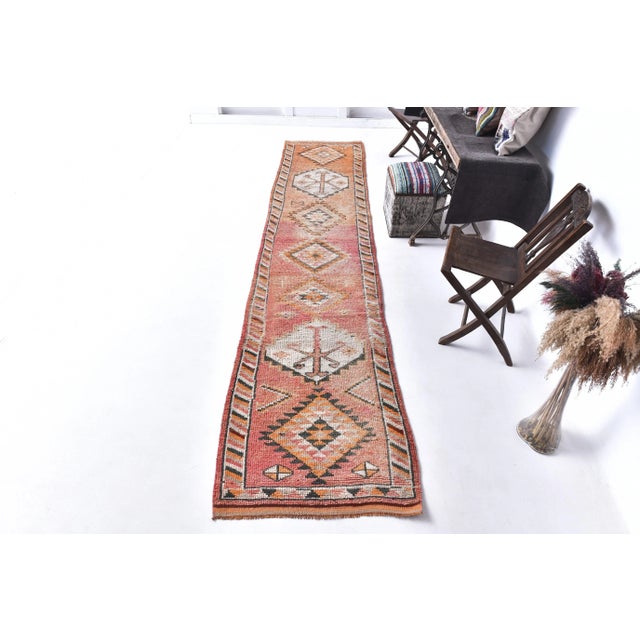 Vintage Runner Rug in Wool, in Flawless conditions. Designed 1970 to 1979