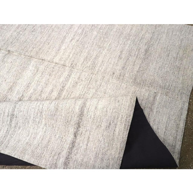 Galerie Shabab Collection Mid-20th Century Turkish Flat-Weave Rug For Sale - Image 9 of 10