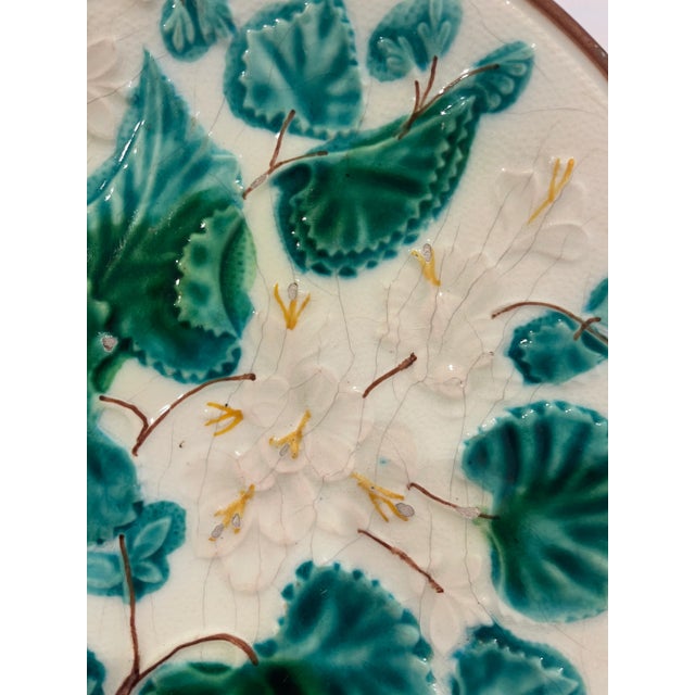 Rustic European Antique Majolica White Plate With Green Dogwood Leaves and Brown Rim For Sale - Image 3 of 6