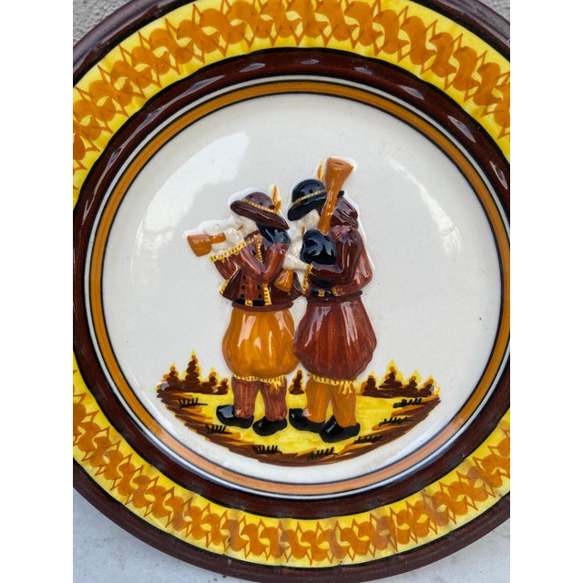 Henriot Quimper French Faience Plate Musiciens Quimper Circa 1950 For Sale - Image 4 of 5