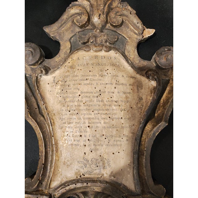 Brown Pair of 18th Century Italian Baroque Giltwood Altar Prayer Tablets / Mass Cartouches For Sale - Image 8 of 13