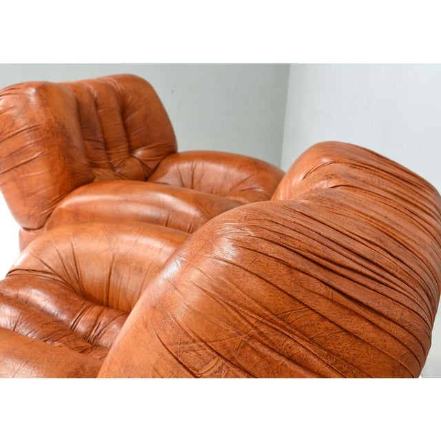 Vintage Italian Lounge Chairs by Giuseppe Rossi Di Albizzate, 1970s, Set of 2 For Sale - Image 15 of 18