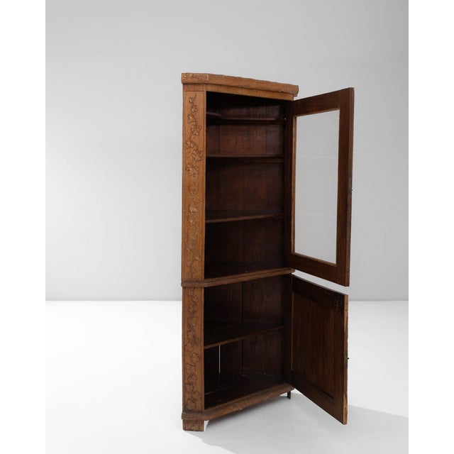 1920-1929 France Warm Honey Oak Carved Oak Vitrine Cabinet For Sale In Greensboro - Image 6 of 11