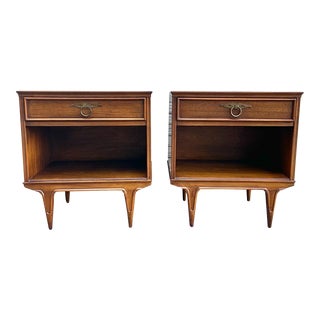 Vintage Imperial Furniture Mid Century Modern Walnut Nightstands - a Pair For Sale