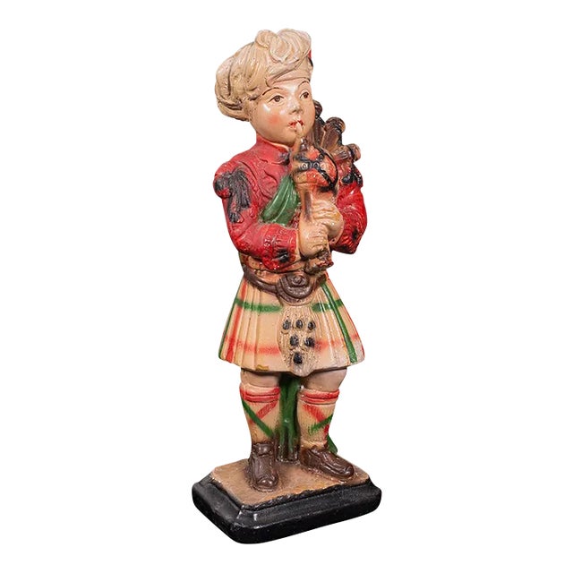 1900s Antique Victorian Scottish Decorative Piper Figure For Sale
