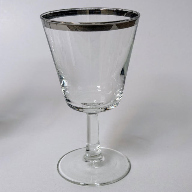 1970s Vintage Cristal D’Arques-Durand Parisienne Wine Glasses | Set of 3 | Handmade With Platinum Rim For Sale - Image 5 of 10