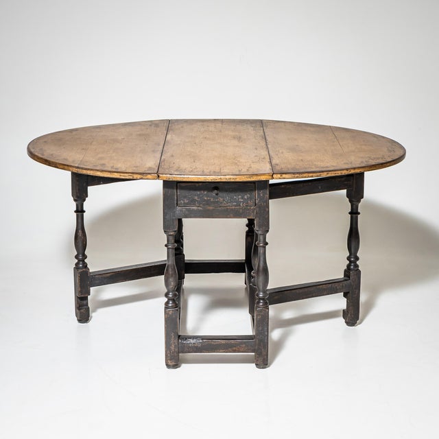 English Drop-Leaf Table, 1800s For Sale - Image 9 of 9