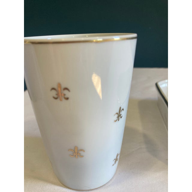 1980s Porcelain Cup and Soap Dish Set With Gold Fleur-De-Lis - Set of 2 For Sale - Image 10 of 11
