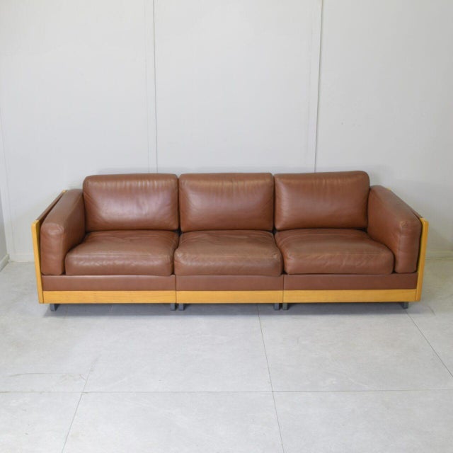 920 Three-Seat Sofa in Beechwood and Leather by Afra & Tobia Scarpa for Cassina, Italy, 1960s For Sale - Image 11 of 13
