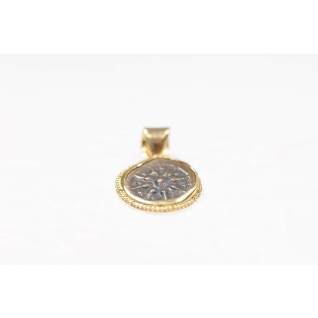 Contemporary Antique Widow's Mite Roman Pendant, 22K For Sale - Image 3 of 12