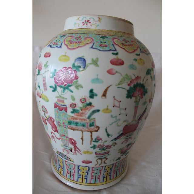 Rose Antique Chinese Famille Rose "Hundred Antiques" Porcelain Vase For Sale - Image 8 of 10