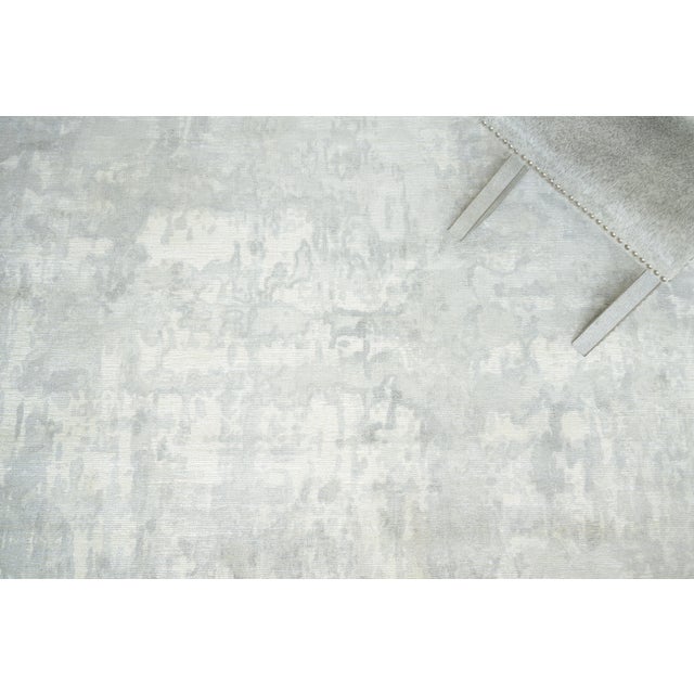 Exquisite Rugs Murano Handmade New Zealand Wool & Bamboo Silk Silver Rug-9'X12' For Sale In Los Angeles - Image 6 of 8