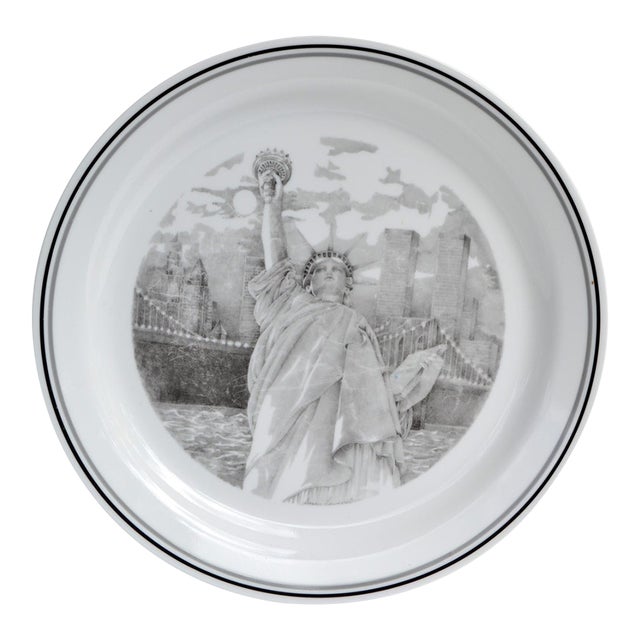 1986 Corelle Statue of Liberty Collectors Plate Corning Glass Works America For Sale