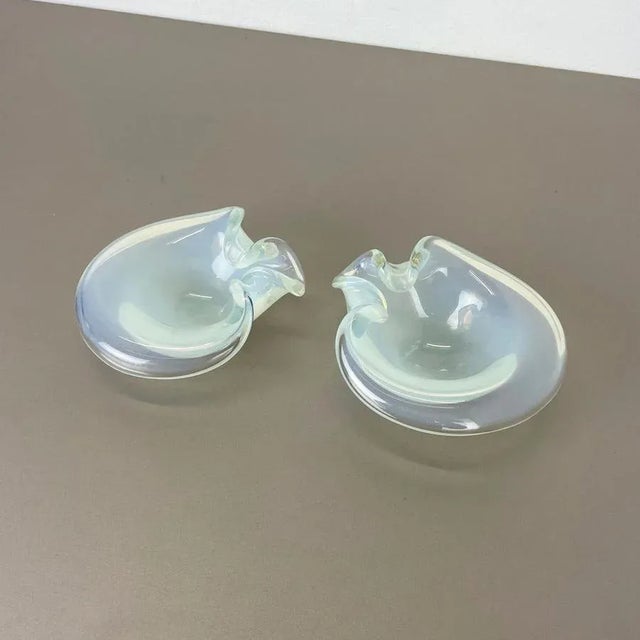 1960s Murano Glass Shell Bowls by Antonio Da Ros Cenedese, 1960s, Set of 2 For Sale - Image 5 of 18