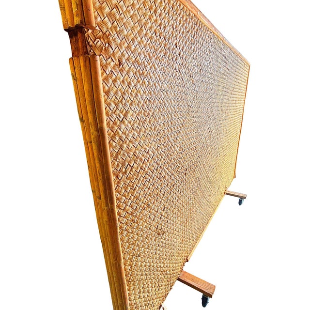1930s Art Deco 9' Foot X 6' Foot Rattan & Woven Wicker Rolling Wall Divider Screen For Sale - Image 4 of 11