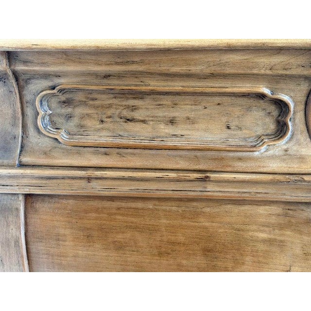 Early 20th Century Antique French Louis XV Bombe Commode - Bleached Oak For Sale - Image 5 of 17