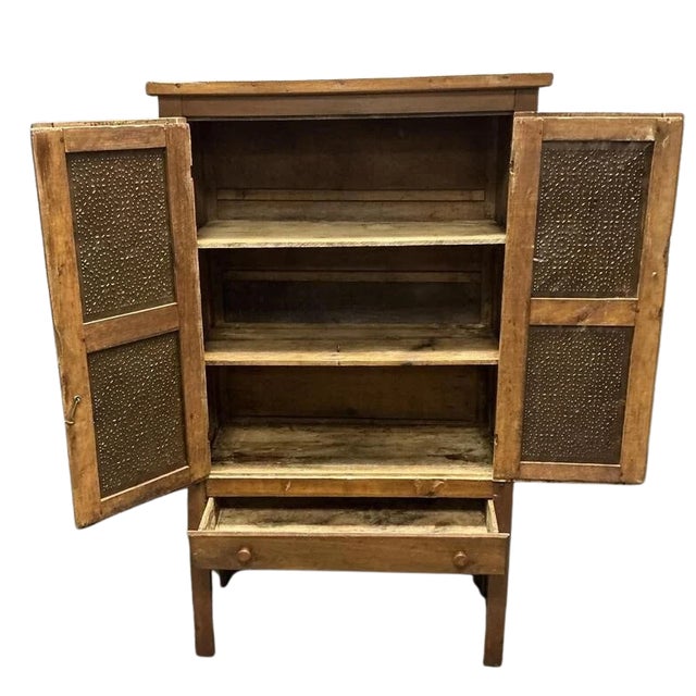 Farmhouse 19th Century American Pie Safe With Copper-Finished Punched Tin Panels, C. 1885 For Sale - Image 3 of 8