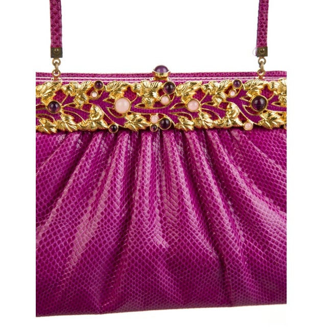 Judith Leiber 1990s Judith Leiber Karung SnakeSkin Fuschia Pink Handbag Pink Gemstones Clutch Shoulder Day Vintage For Sale - Image 4 of 12