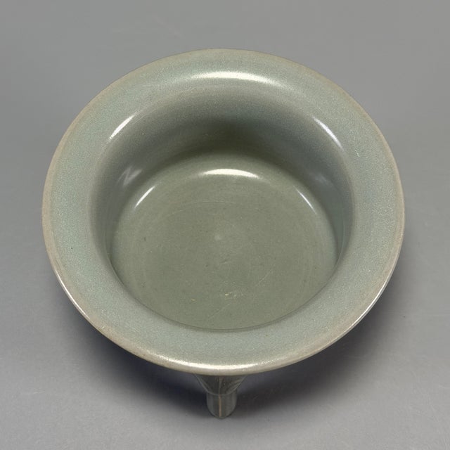 Chinese China Vintage Longquan Celadon Tripod‑Footed Censer For Sale - Image 3 of 7