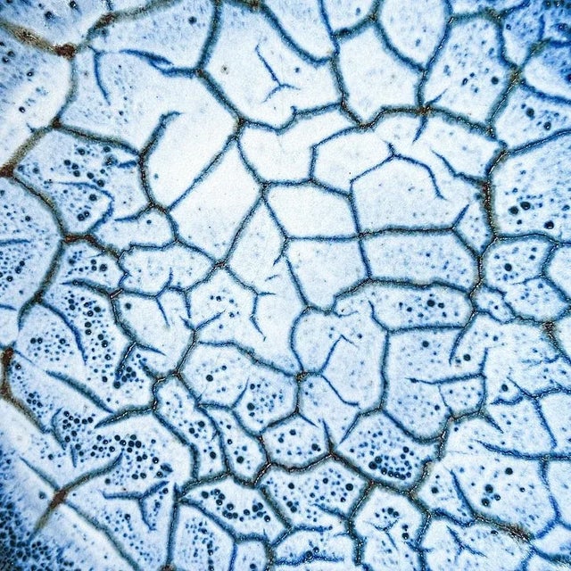 Vintage Hand Thrown Large Ceramic Serving Plate Charger in Blue Crackle Glaze, Signed For Sale In Los Angeles - Image 6 of 9