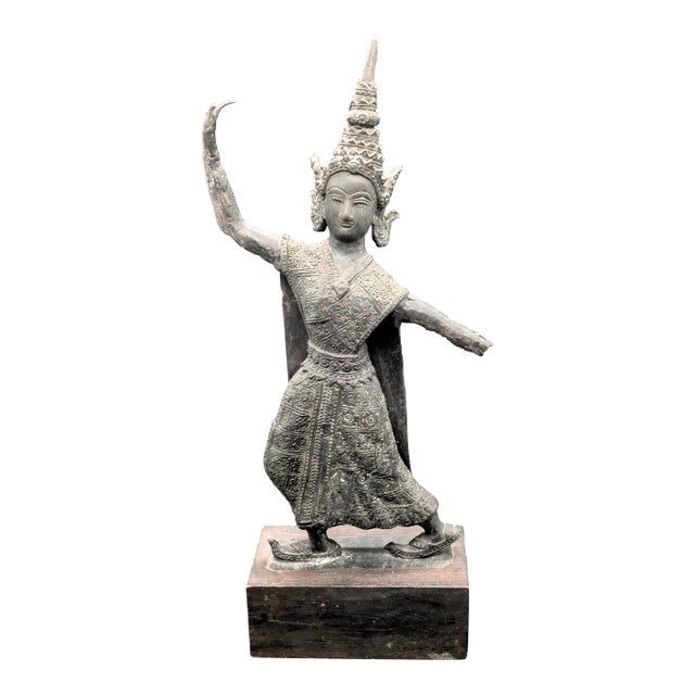 Early 20th Century Bronze Thai/Siamese Apsara Dancing Statue For Sale