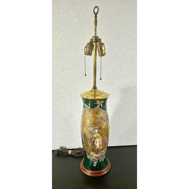 James Mont 18th Century Verre Églomisé Chinoiserie Glass Vase Table Lamp For Sale - Image 4 of 10