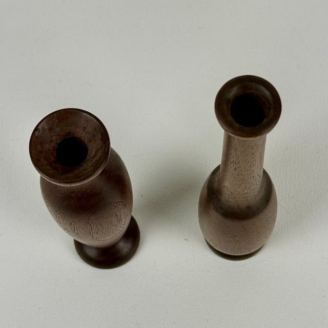 American Pair of 1980s Stan W. Bednarz Vintage Wood Turning Miniature Vases For Sale - Image 3 of 8