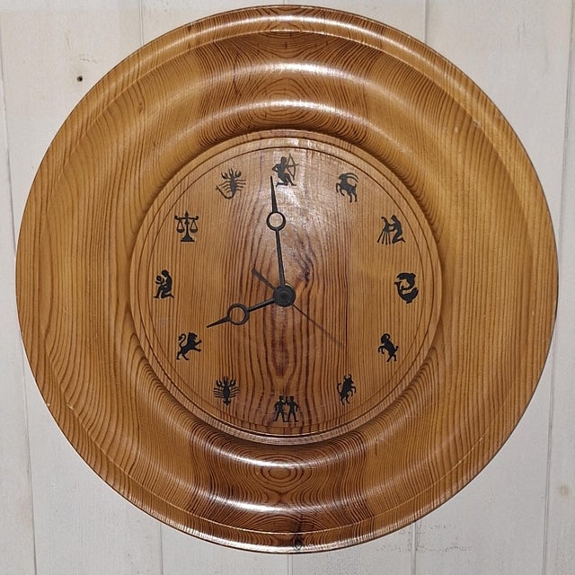 1970s Vintage Handmade Round Pine Wood Wall Clock with Black Zodiac Numerals, 1970s For Sale - Image 5 of 5
