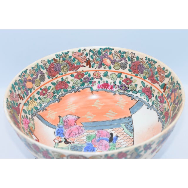 1940s Vintage Famille Rose/Rose Medallion Chinese Porcelain Bowl For Sale - Image 5 of 11
