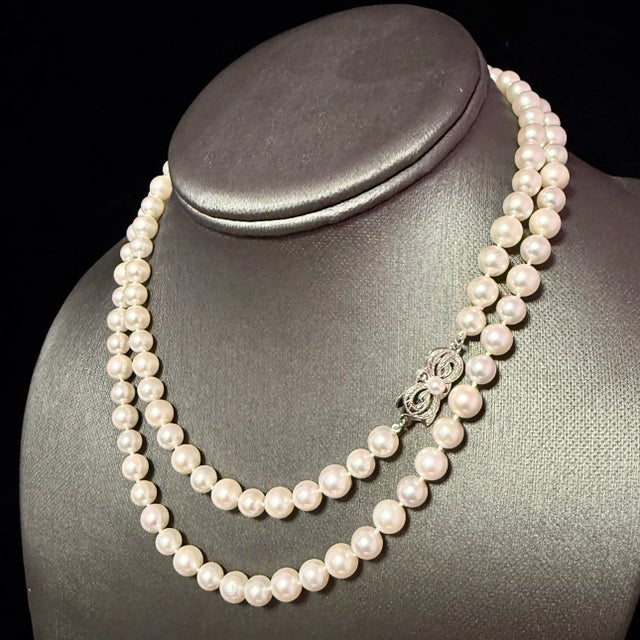 Mikimoto Akoya Pearl Necklace 31" 7 mm Silver Clasp Estate For Sale In New York - Image 6 of 10