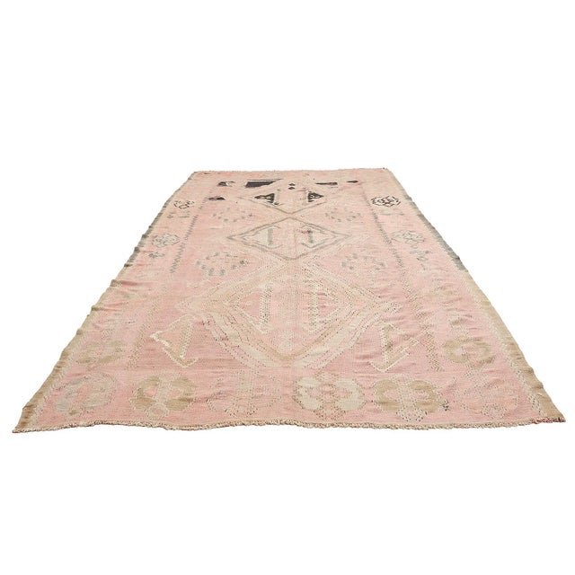 Handwoven decorative vintage kilim rug from Artvin region of Turkey. Approximatelly 50-60 years old. In very good condition.