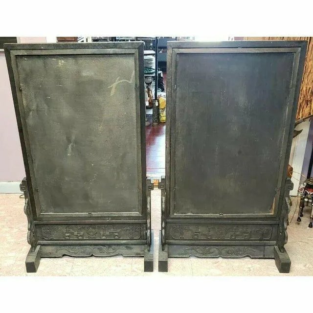 Pair of Mid 20th Century Chinese Guangxu Emperor and Empress Dowager Longyu Reverse Painted Table Screens For Sale In New Orleans - Image 6 of 8