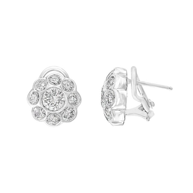 Modern 3.6 Carat Diamond vs Quality Flower/Cluster Earring 18k Gold 1 Ct Ea Solitaire For Sale - Image 3 of 8