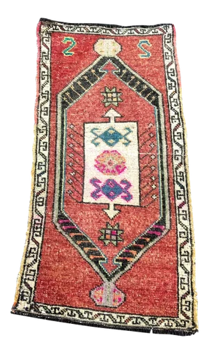 1960s Vintage Red Oushak Bohemian Turkish Rug- 1′6″ × 3′3″