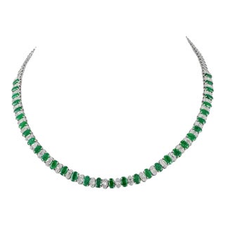 Contemporary 7.73ct Genuine Emerald & Diamond Tennis Necklace in 18k Gold For Sale