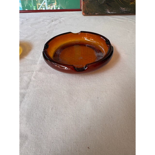 Pair of Vintage Amber Colored Ashtrays For Sale In Atlanta - Image 6 of 10