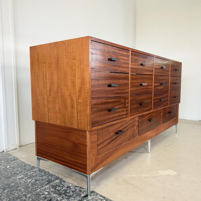 1960s Mid-Century German Display Counter and Showcase in Mahogany and Chrome, 1960s For Sale - Image 5 of 18