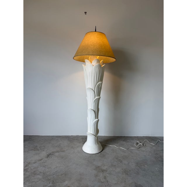 Hollywood Regency 1980's Vintage Palm Beach-Style Sculptural Palm Leaf Plaster Floor Lamp For Sale - Image 3 of 13