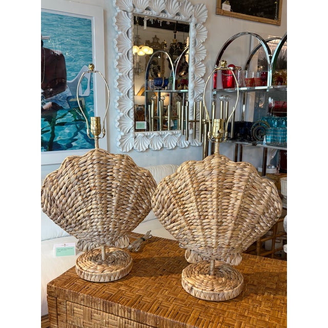 Traditional Pair of Woven Grass Scalloped Clam Shell Seashell Beach Table Lamps Newly Wired For Sale - Image 3 of 12