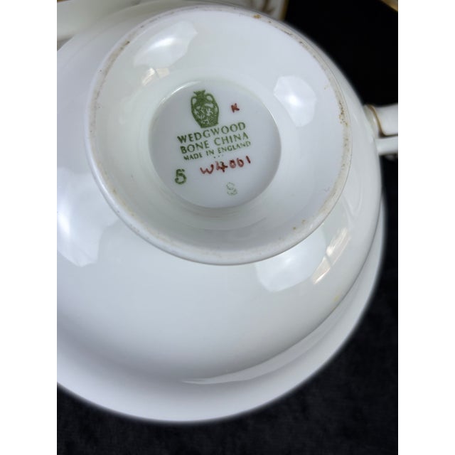 White Wedgwood Whitehall Fine Bone China Dinnerware (W4001) - Rare Soup Service & Covered Tureen Set (17-Piece Specialty Lot #2) For Sale - Image 11 of 11